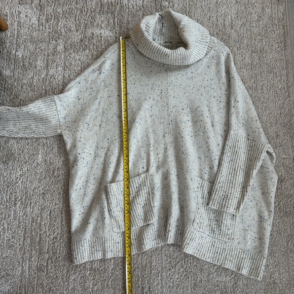 *Gently Worn* LOFT Blue and Gold Speckled Pocket Poncho Sweater - Size M - Picture 6 of 6